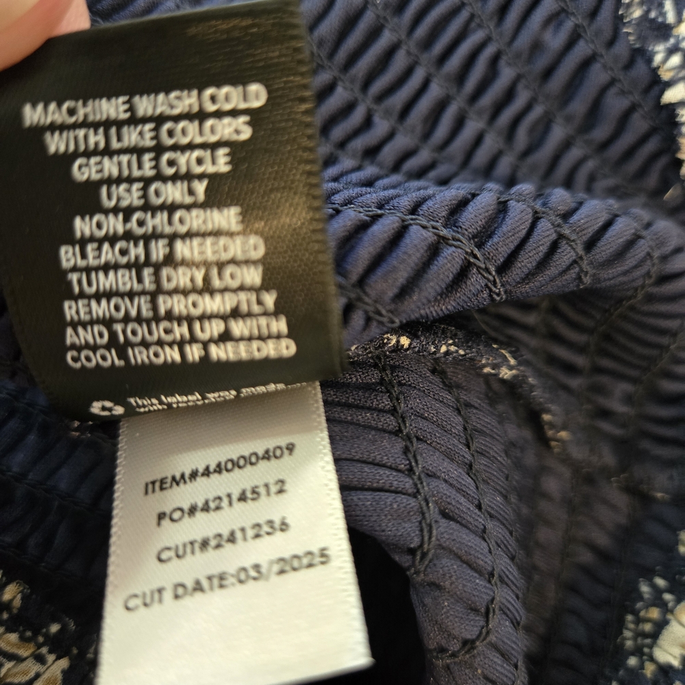Torrid‎  and hloral Blouse - Picture 9 of 9